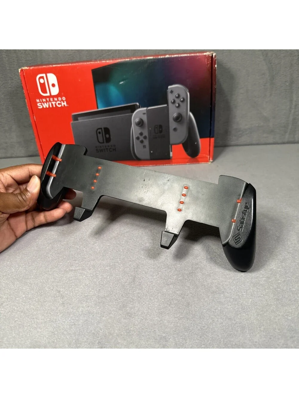 Nintendo Switch 32GB Console (HAC-001) with Gray Joy-Cons + Satisfye Grip Pro